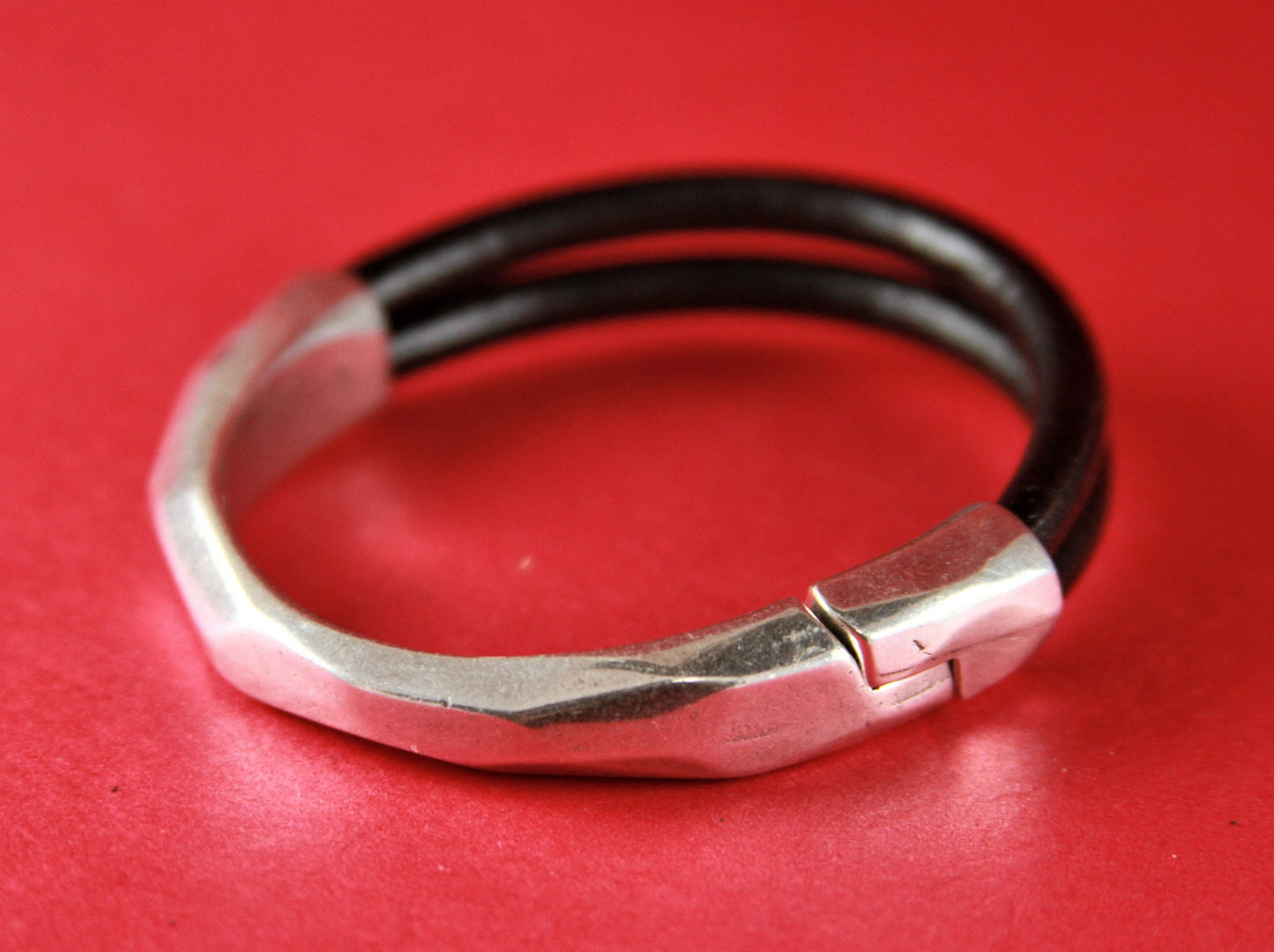 B0025>> MADE IN EUROPE zamak half bracelet, half cuff, half bracelet Qty1