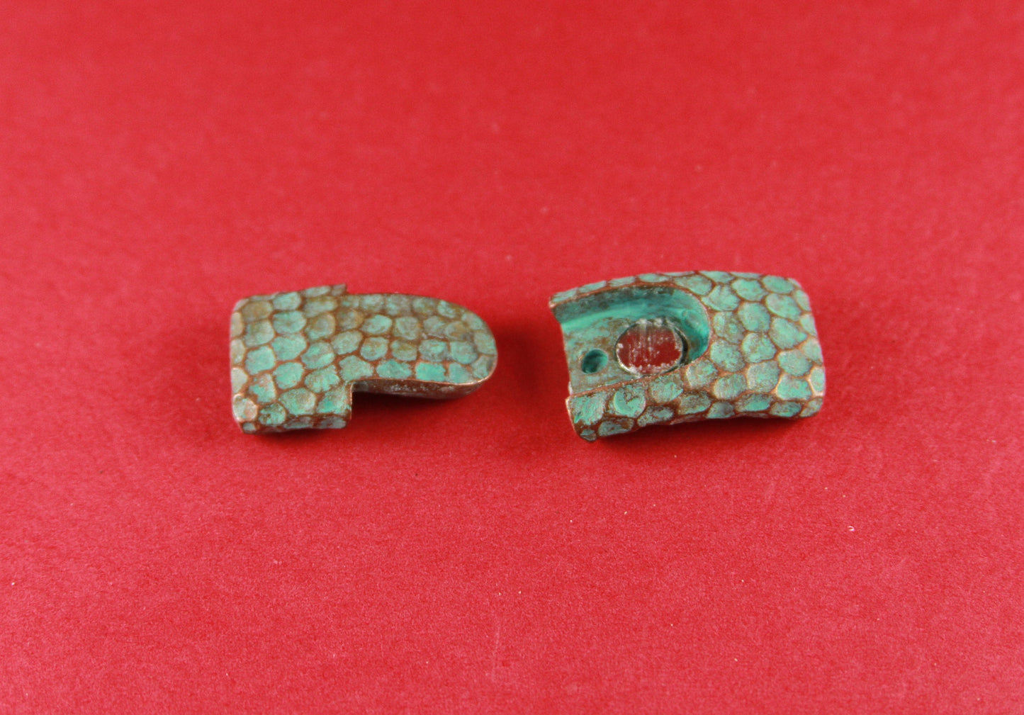 FC0191>> MADE IN EUROPE zamak magnetic clasp, flat cord clasp, 10mm hammered clasp, strong clasp,  (XM6031) qty 1