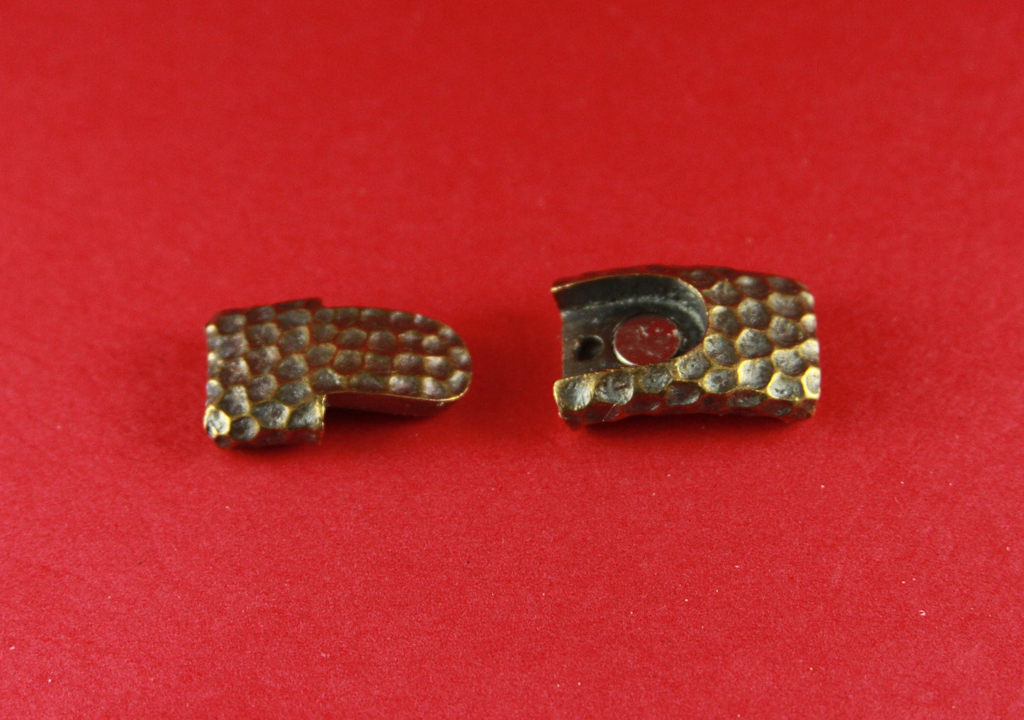 FC0191>> MADE IN EUROPE zamak magnetic clasp, flat cord clasp, 10mm hammered clasp, strong clasp,  (XM6031) qty 1
