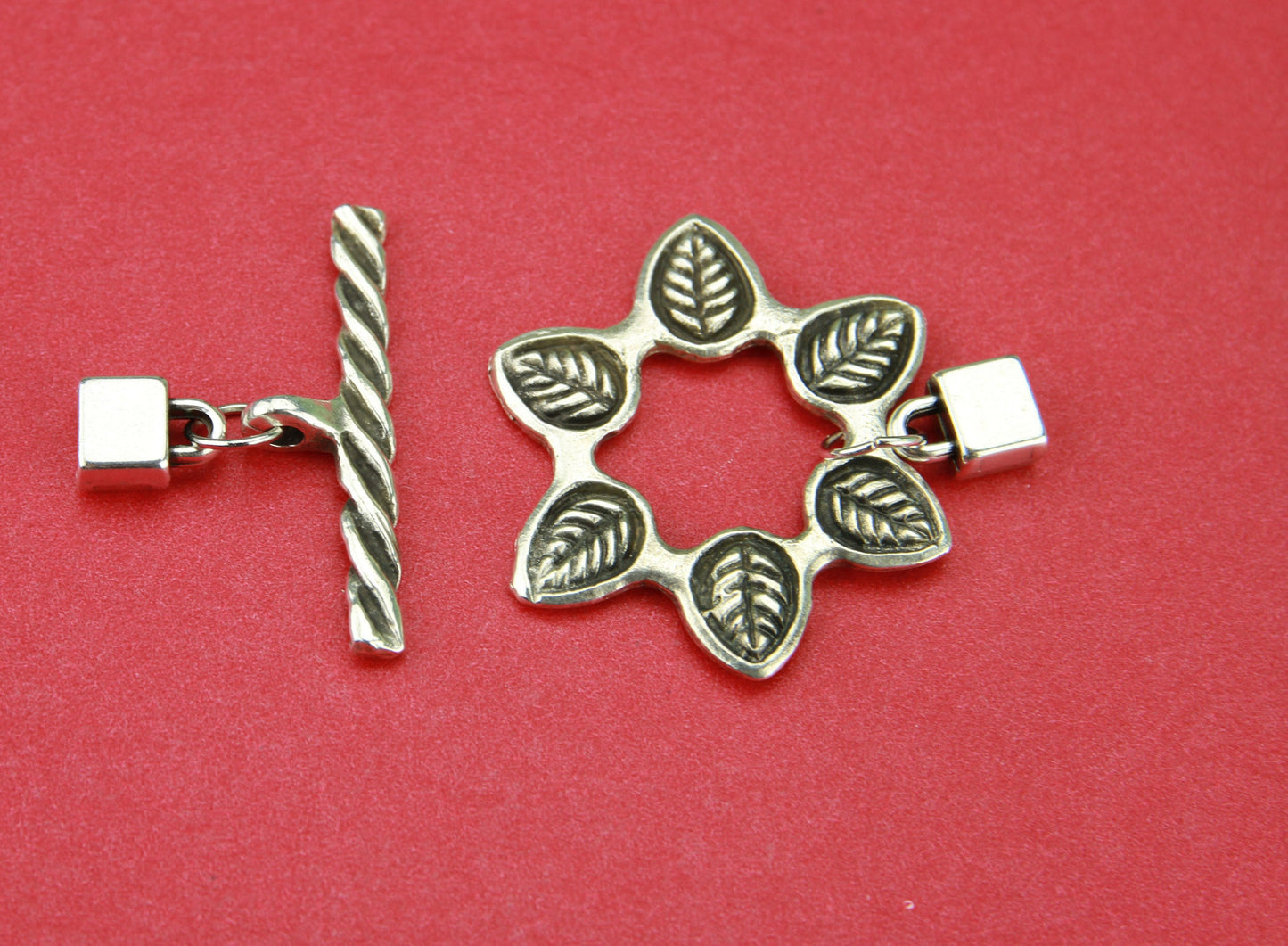 FC0200>>MADE in EUROPE zamak flat toggle clasp, 5mm flat cord flower toggle clasp, 5mm flat cord clasp (X5454/05) Qty1