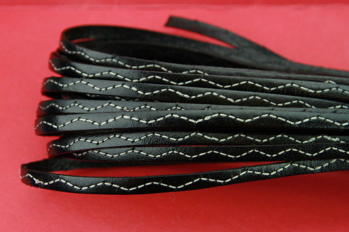 MADE in EUROPE 24'' Black  leather cord with wavy stitch, 5mm flat black stitched leather cord, 5mm flat leather cord (SEF5STITCH)