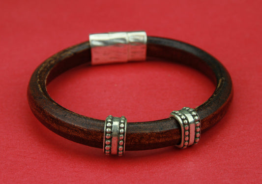 LS0046>>MADE in EUROPE 2 licorice beaded sliders, 10mm zamak sliders, licorice beaded sliders, licorice cord slider, Qty2