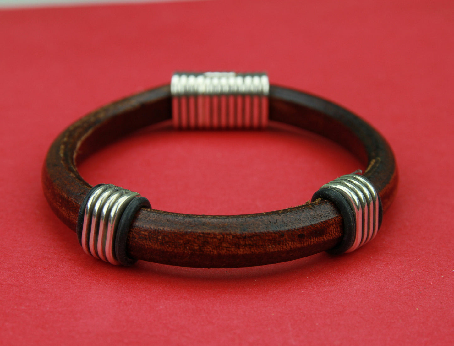 LS0047>>MADE in EUROPE 2 licorice striped sliders, licorice striped sliders, licorice cord slider, Qty2