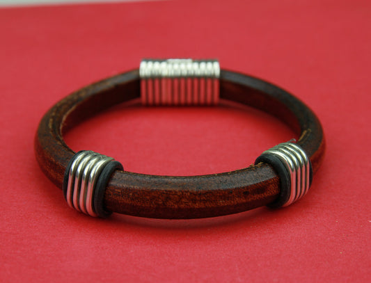 LS0047>>MADE in EUROPE 2 licorice striped sliders, licorice striped sliders, licorice cord slider, Qty2