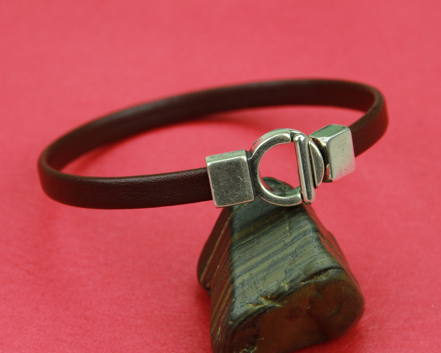 FC0120>>MADE in EUROPE  zamak toggle clasp, flat cord toggle clasp, bracelet toggle clasp, 6mm flat cord clasp (6944) Qty1