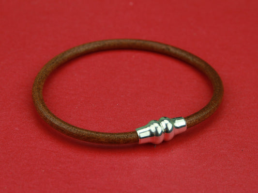 RC0116>>MADE IN EUROPE 4mm cord clasp, 4mm round leather cord clasp, round cord zamak clasp (C5724/04) Qty1
