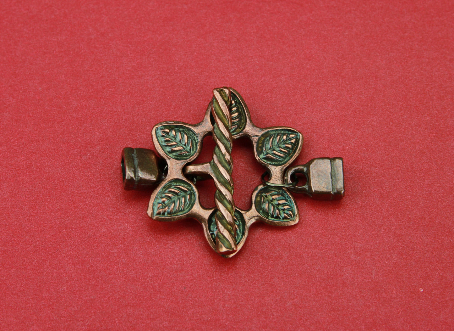 FC0200>>MADE in EUROPE zamak flat toggle clasp, 5mm flat cord flower toggle clasp, 5mm flat cord clasp (X5454/05) Qty1