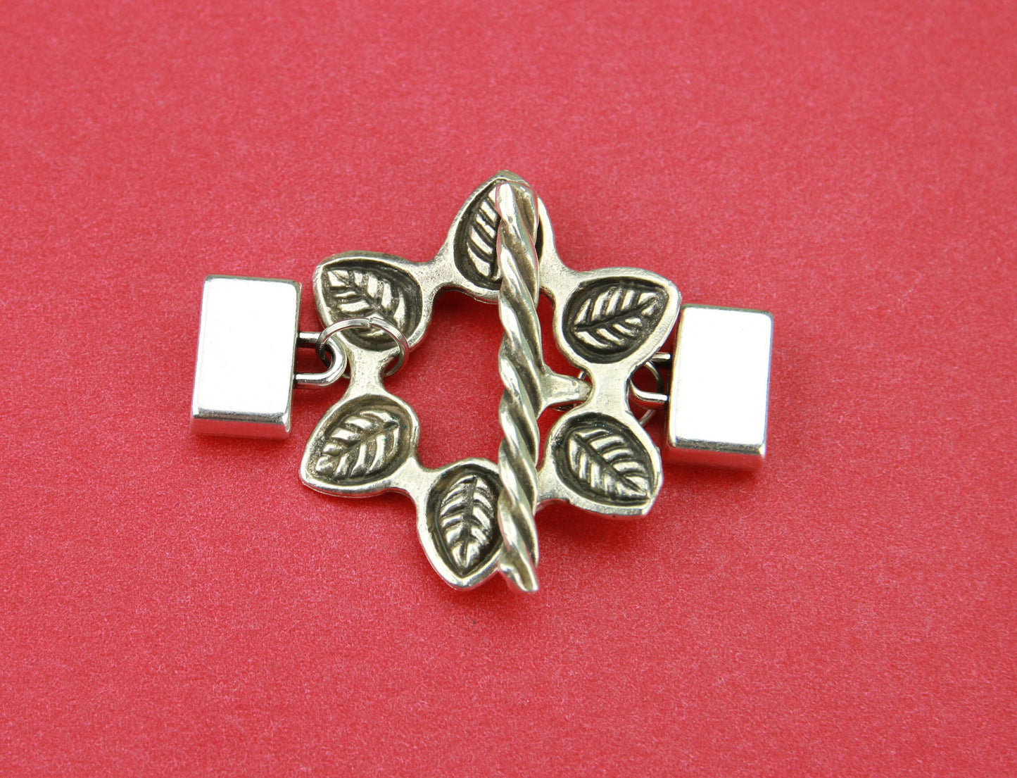 FC0200>>MADE in EUROPE zamak flat toggle clasp, 10mm flat cord flower toggle clasp, 10mm flat cord clasp (X5454/10) Qty1