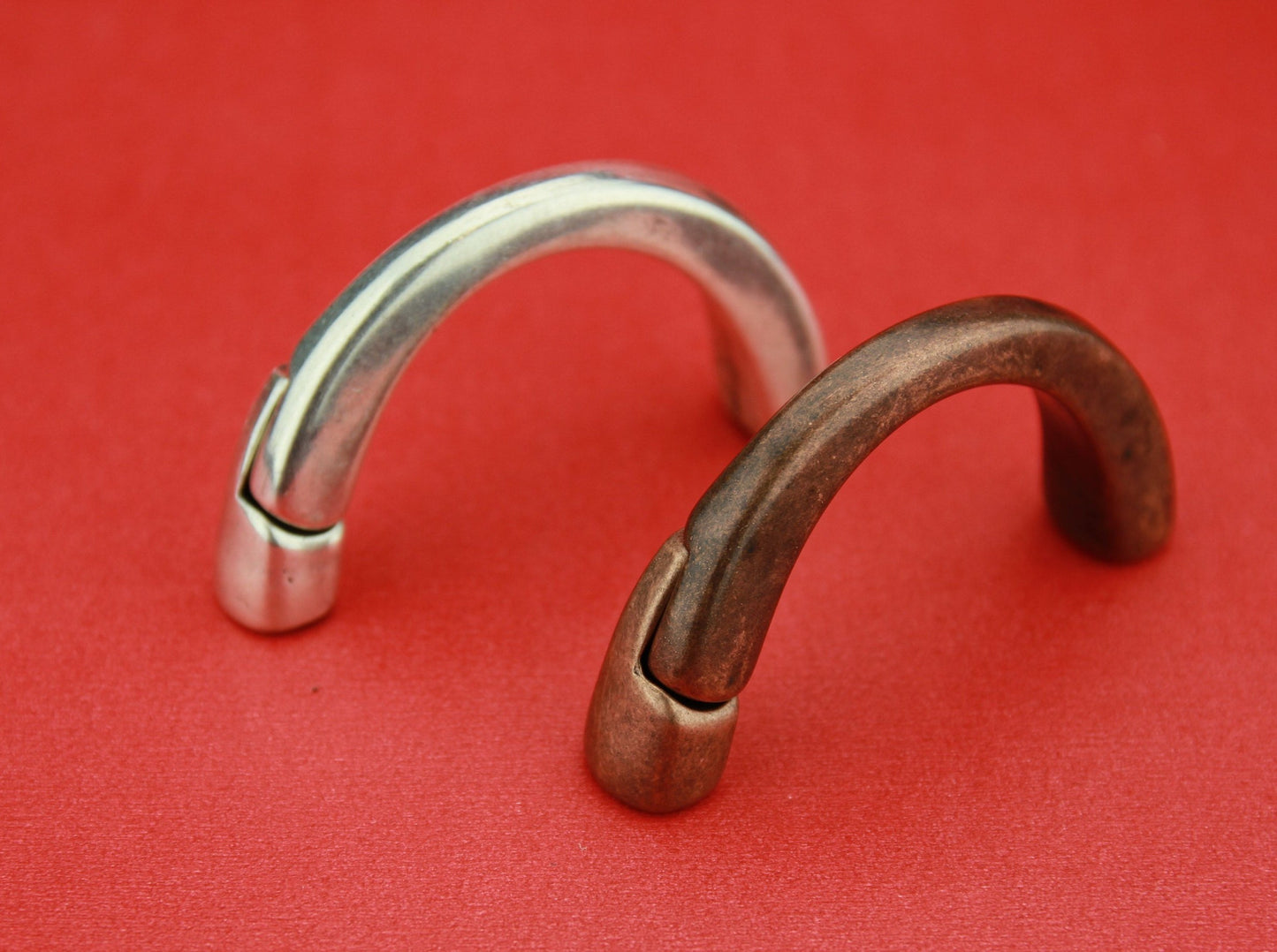 B0015>>MADE IN EUROPE zamak half bracelet, half cuff, magnetic half bracelet (6930) Qty1