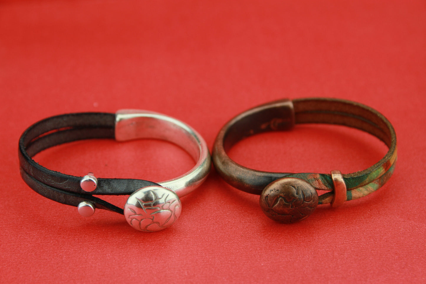 B0020>>MADE in EUROPE zamak button half bracelet+ finding, zamak engraved button  half bracelet,  Qty 1set