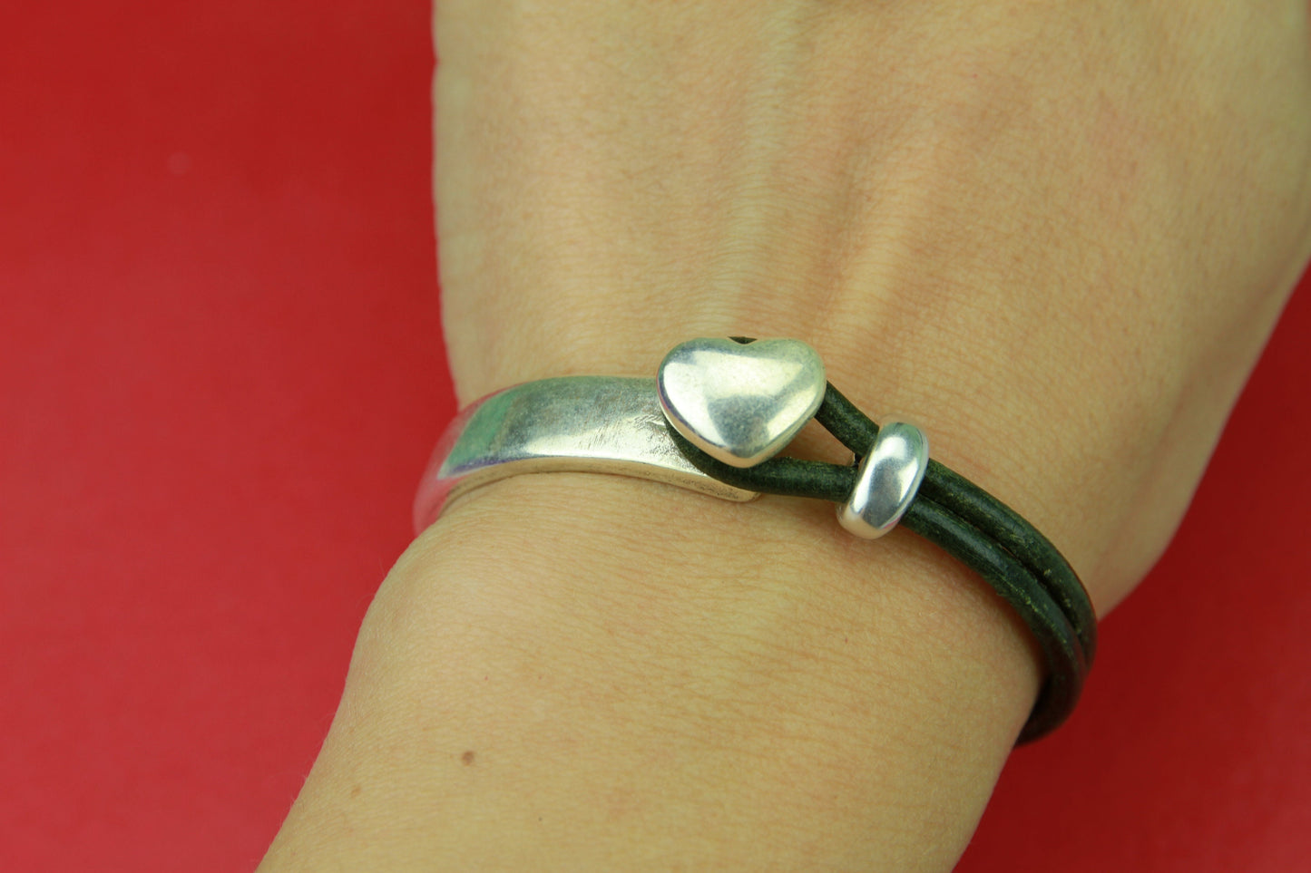 B0044>>MADE in EUROPE zamak heart half bracelet, 3mm cord half bracelet with slider, silver heart half bracelet, qty 1set