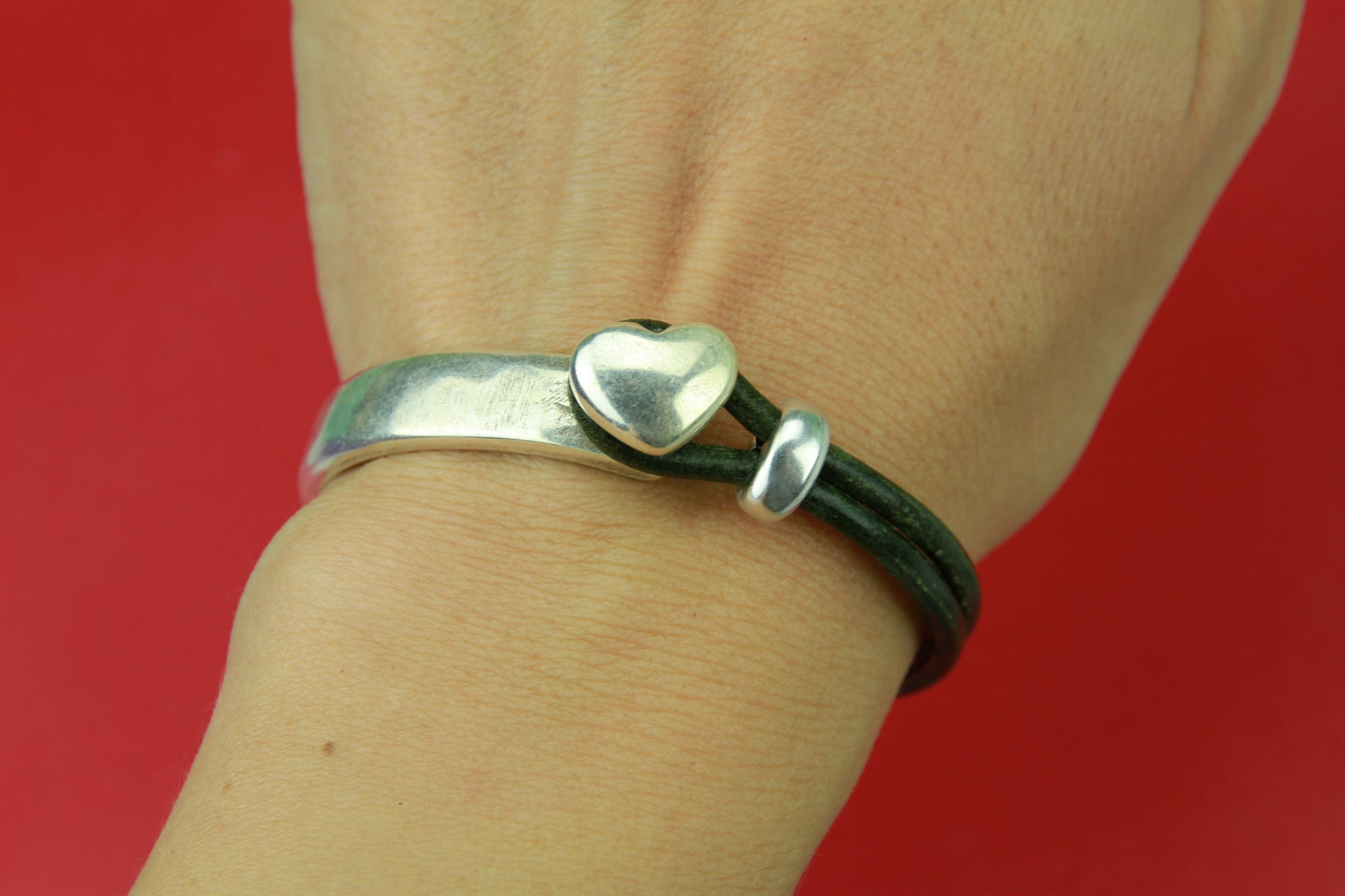 B0044>>MADE in EUROPE zamak heart half bracelet, 3mm cord half bracelet with slider, silver heart half bracelet, qty 1set