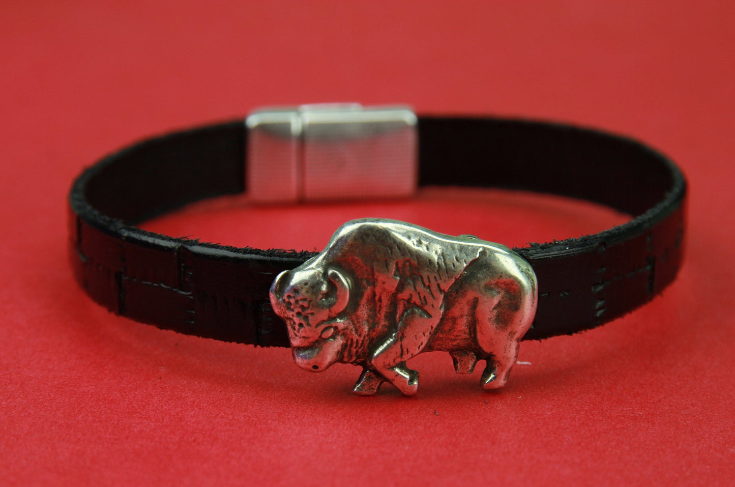 FS0123>> MADE in EUROPE zamak bizon slider, 10mm flat cord buffalo slider, 10mm leather cord sliders  Qty1