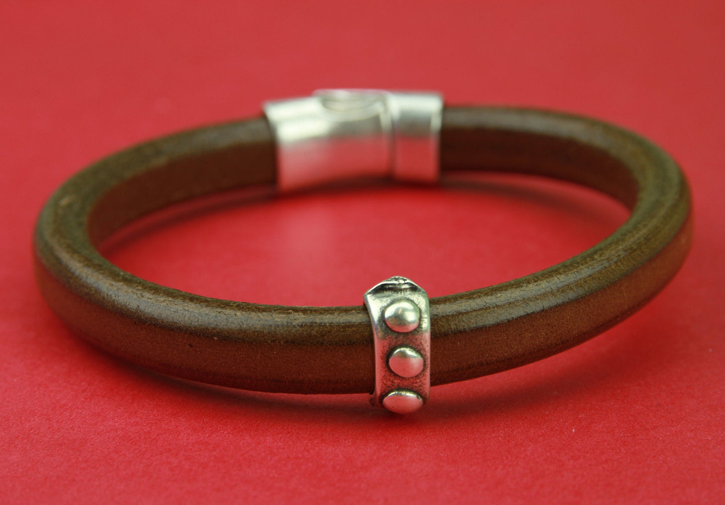 LS0094>> MADE IN EUROPE 2 zamak ring sliders, licorice ring slider, 10x6mm  sliders, silver ring sliders Qty2
