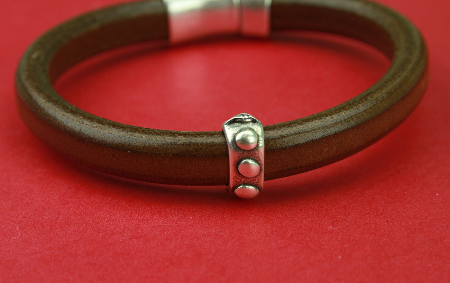 LS0094>> MADE IN EUROPE 2 zamak ring sliders, licorice ring slider, 10x6mm  sliders, silver ring sliders Qty2