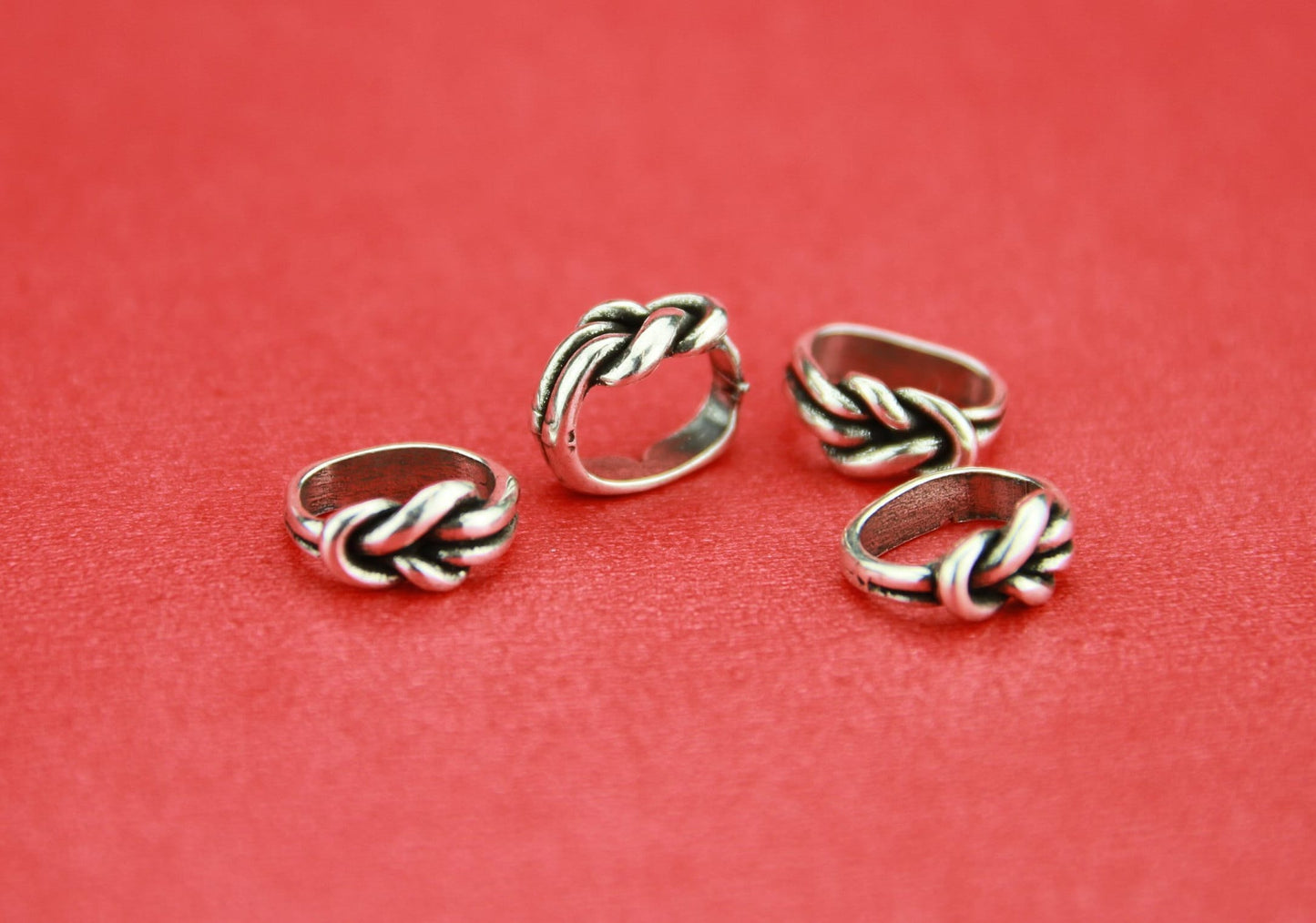 LS0064>>MADE IN EUROPE 4 licorice knot sliders, zamak knot sliders for licorice cord, Qty4