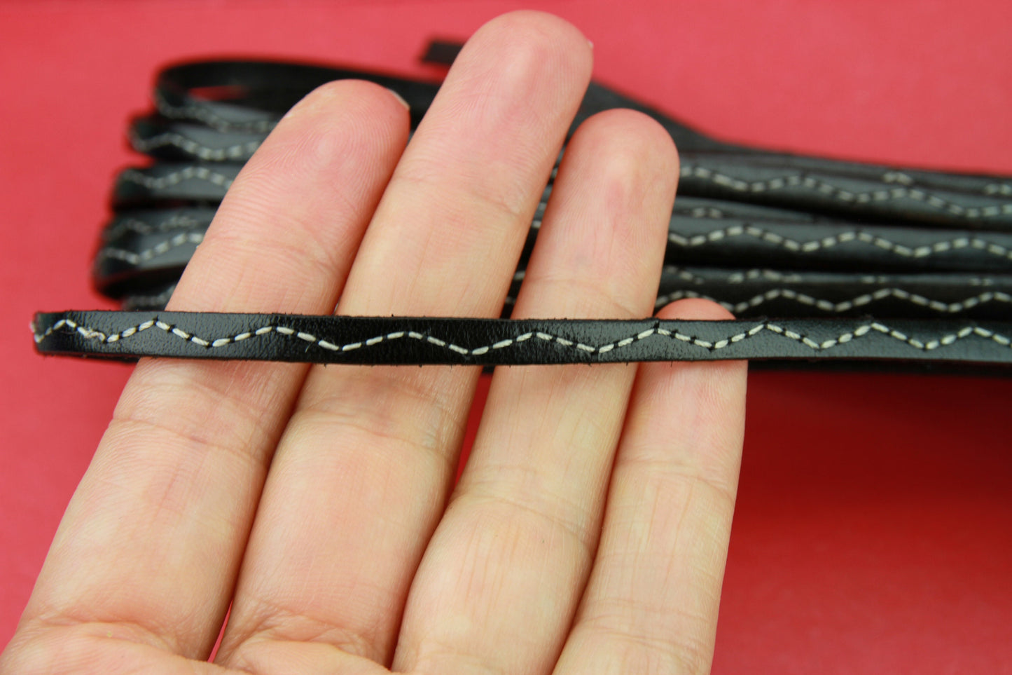 MADE in EUROPE 24'' Black  leather cord with wavy stitch, 5mm flat black stitched leather cord, 5mm flat leather cord (SEF5STITCH)