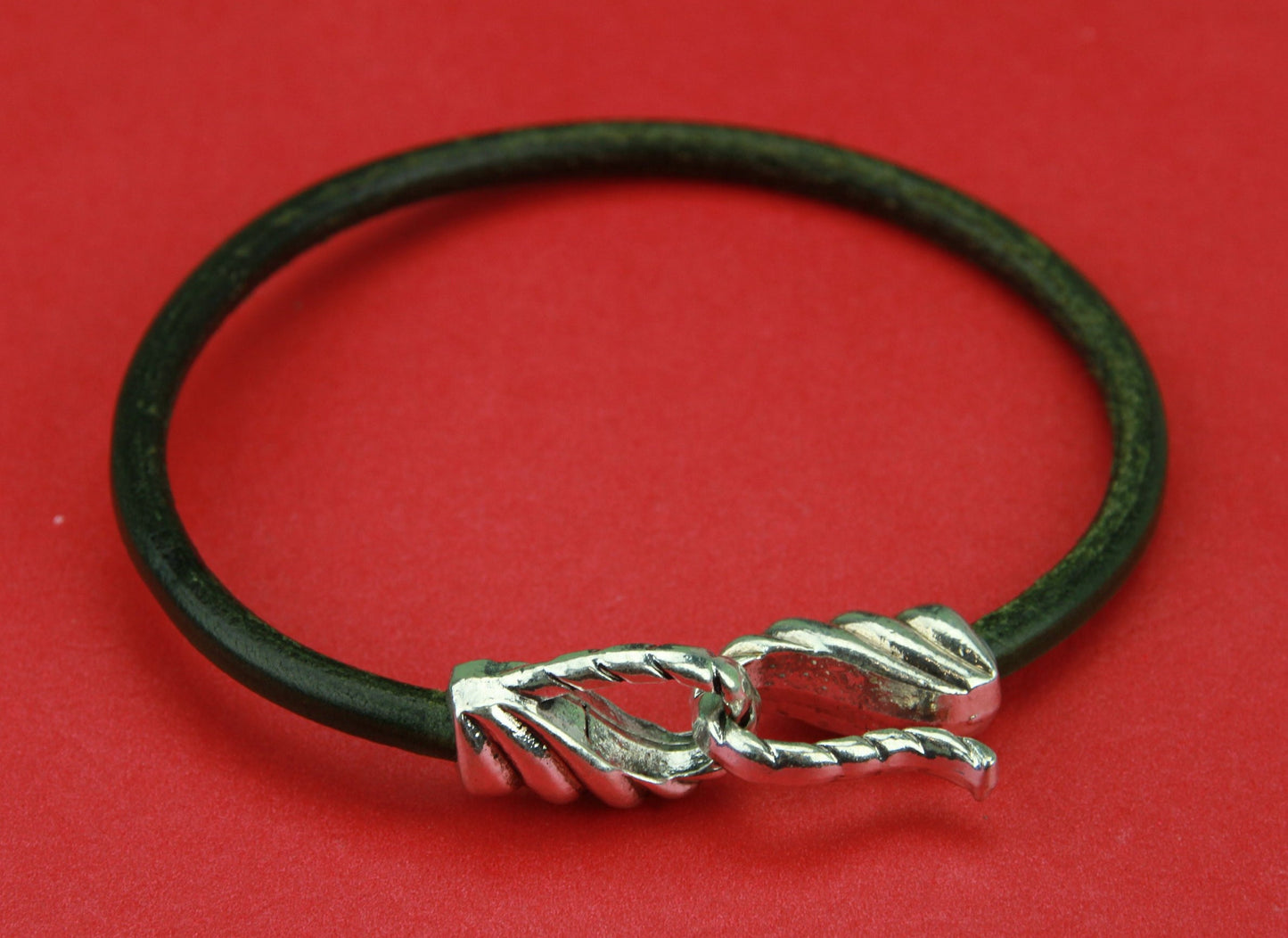 RC0125>>MADE in EUROPE zamak 5mm round cord hook and loop clasp, zamak hook clasp for round 5mm leather cord, Qty1