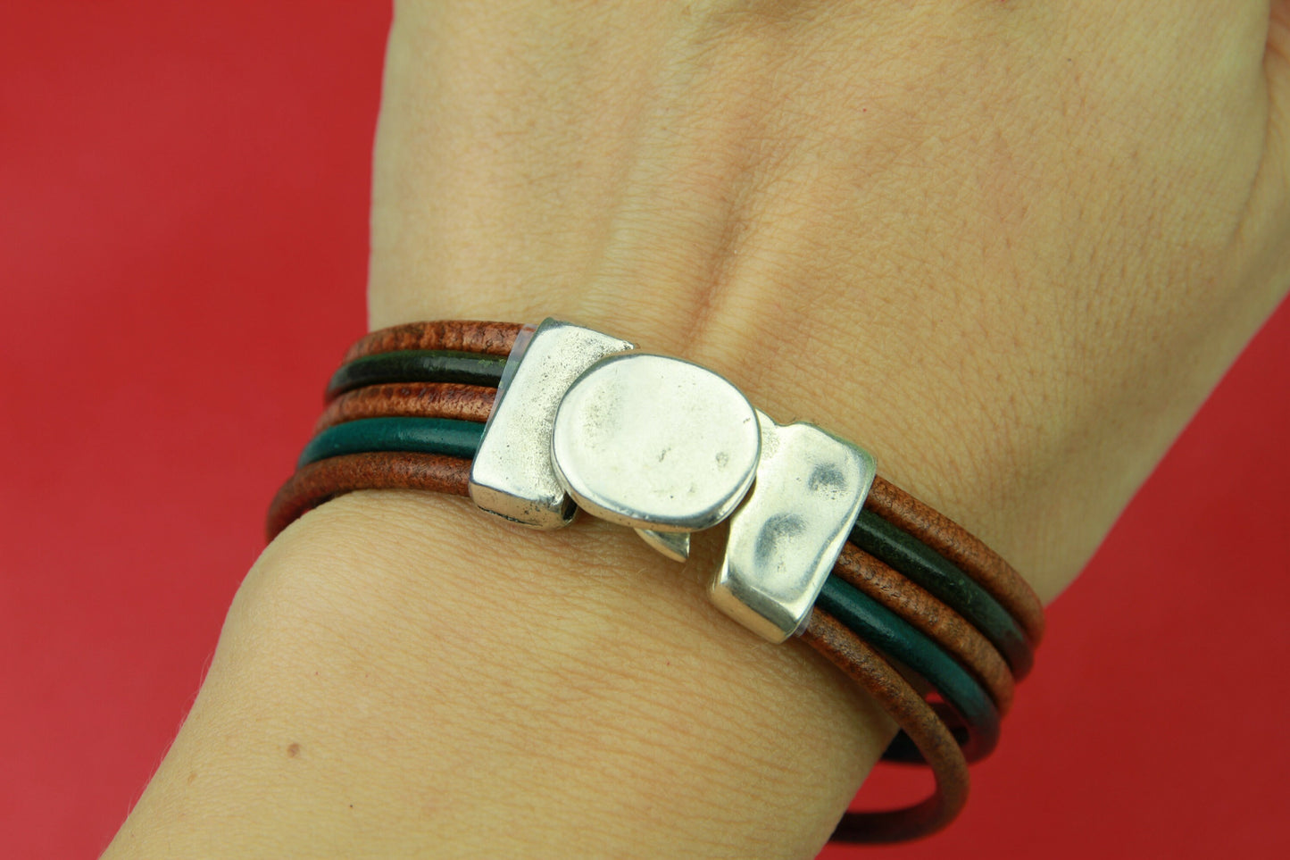 FC0106>> MADE IN EUROPE flat hammered zamak clasp, zamak 15mm clasp, 15mm flat cord button clasp (6744)Qty1
