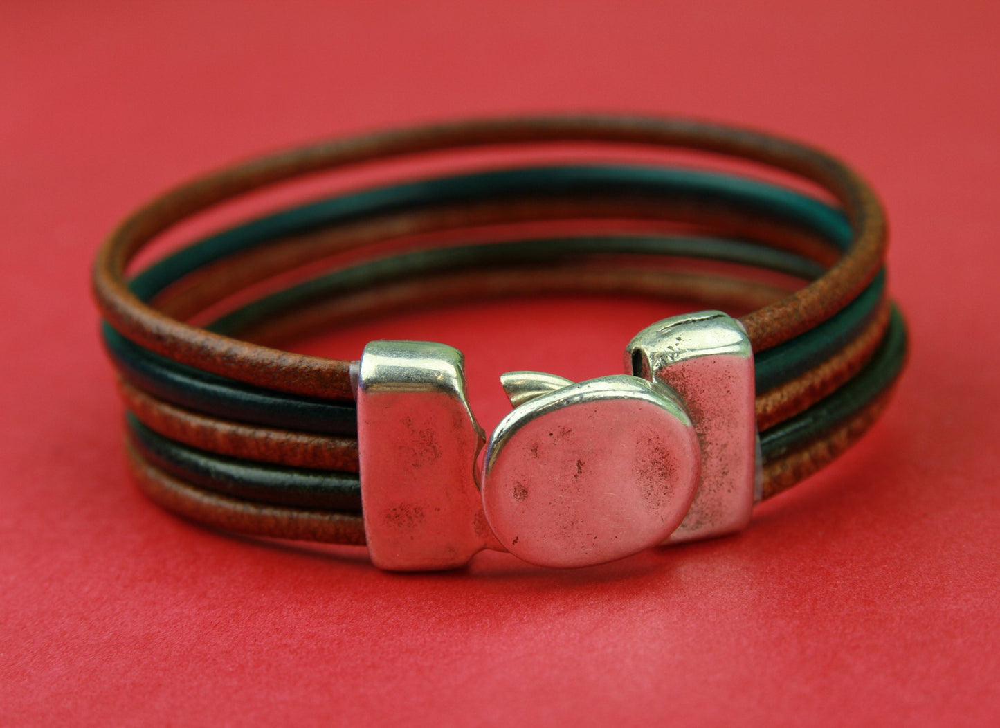 FC0106>> MADE IN EUROPE flat hammered zamak clasp, zamak 15mm clasp, 15mm flat cord button clasp (6744)Qty1