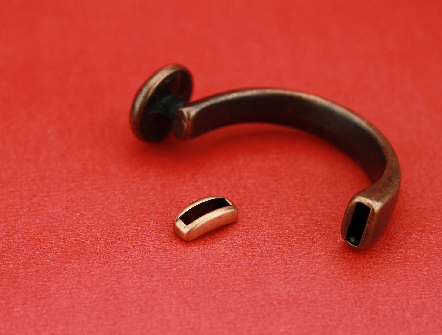 B0020>>MADE in EUROPE zamak button half bracelet+ finding, zamak engraved button  half bracelet,  Qty 1set