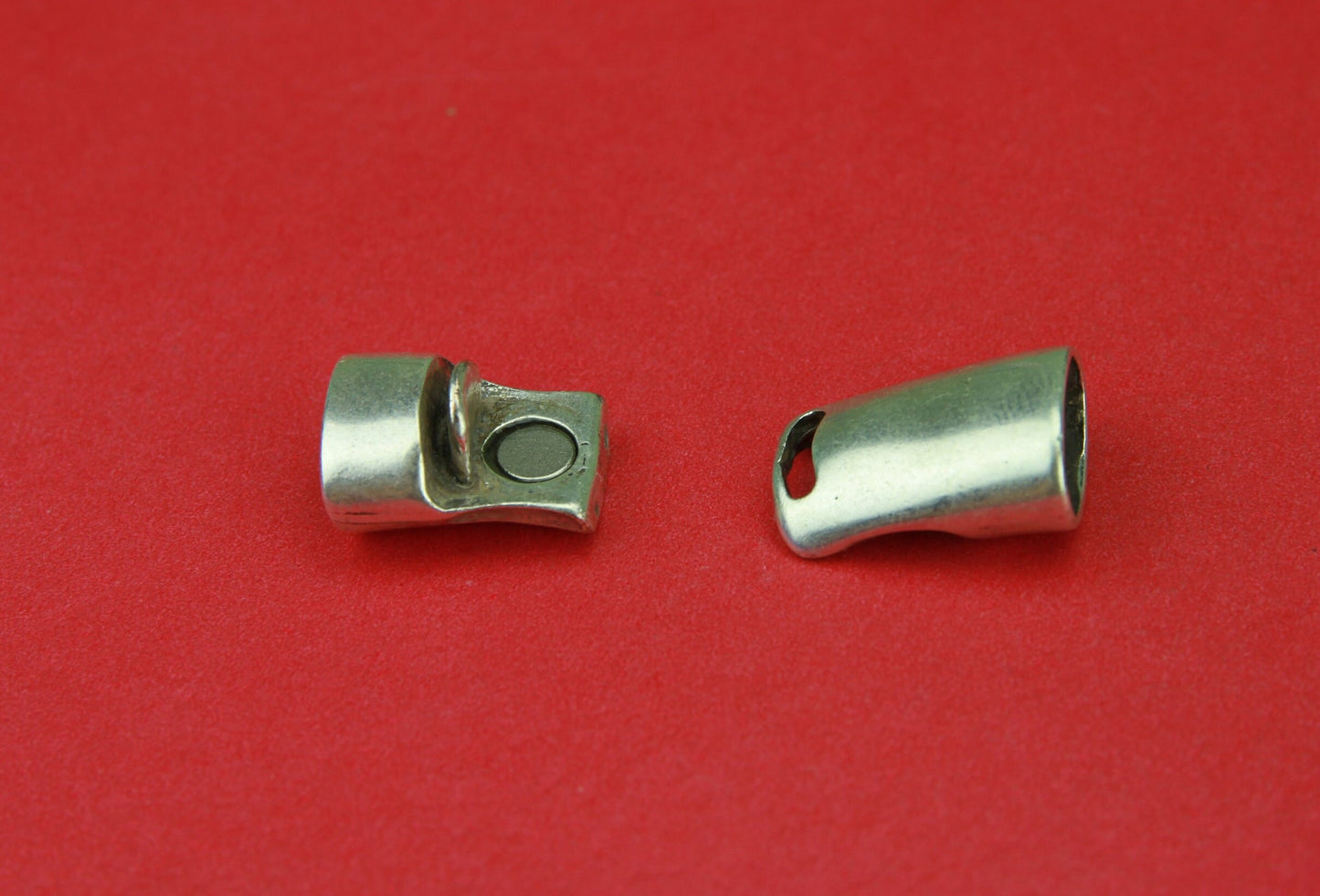 LC0004>>MADE in EUROPE zamak clasp for licorice cord, zamak clasp,  10x6mm clasp, Qty1