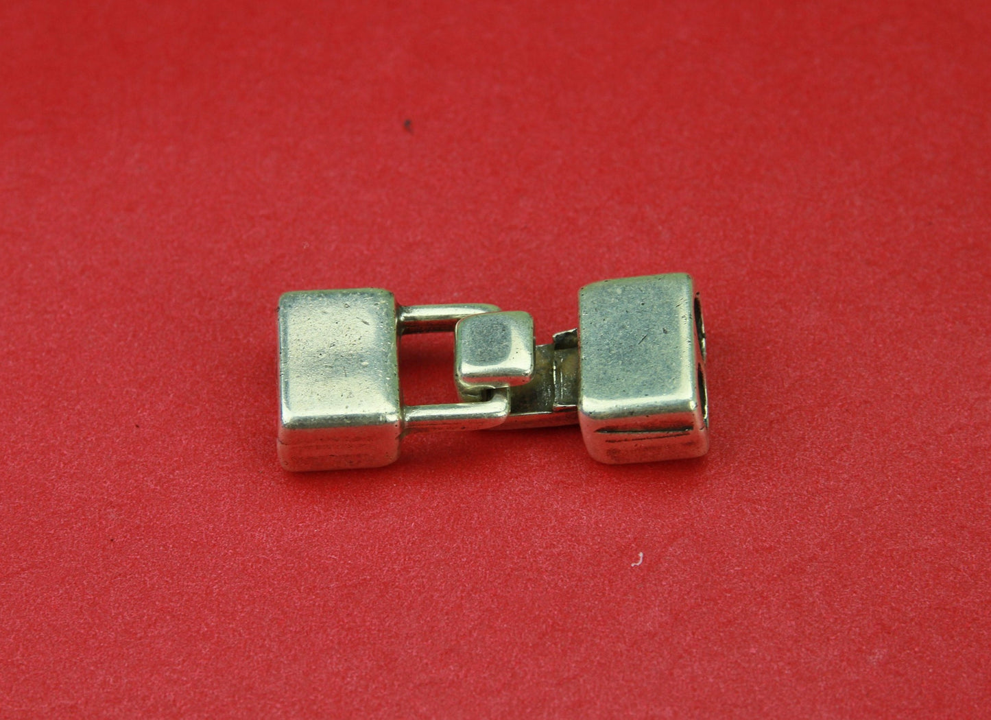 RC0129>>MADE in EUROPE zamak hook clasp, double strand hook clasp, 5mm round cord zamak clasp (6931) Qty1