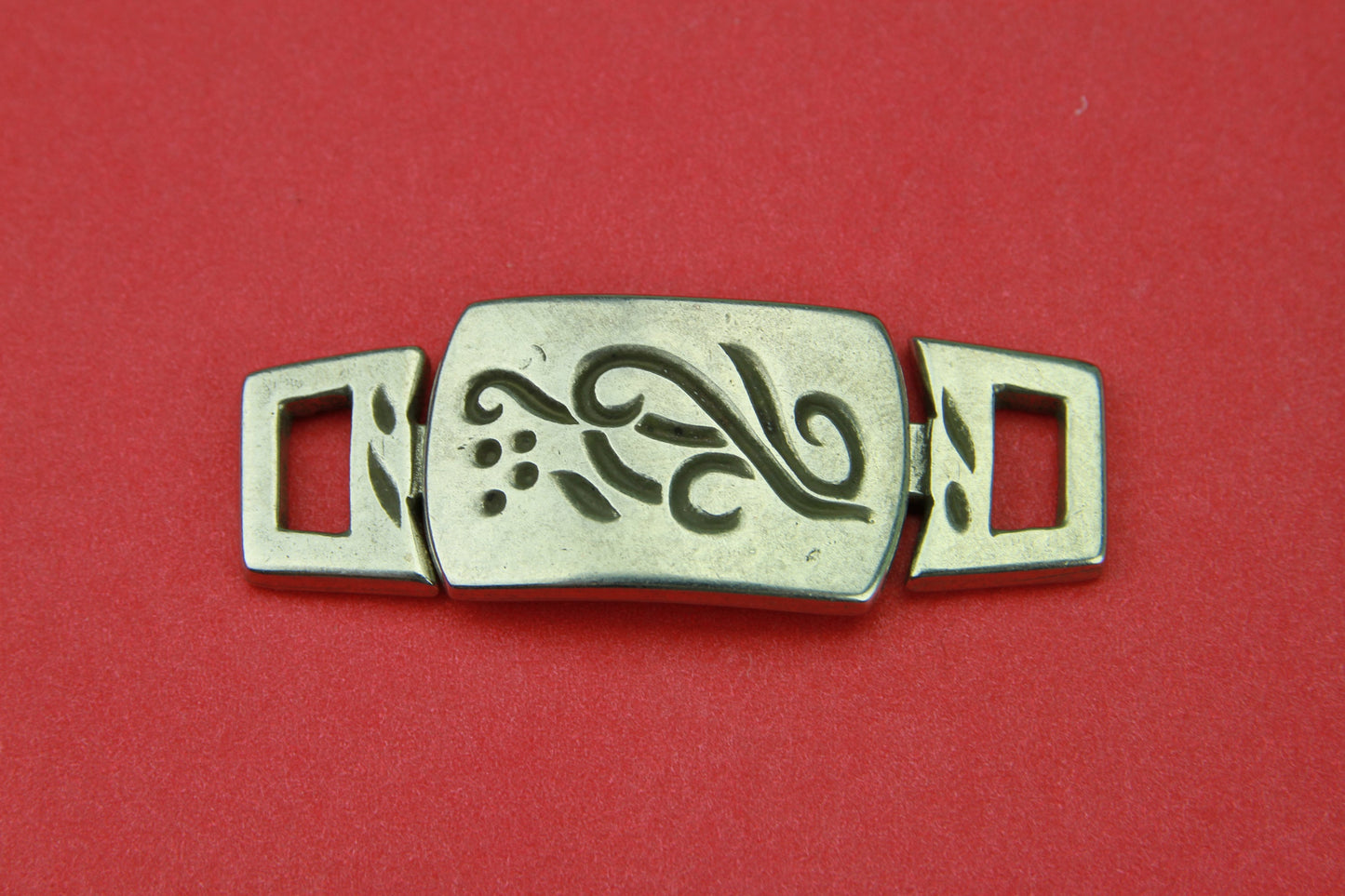 C0114>>MADE in EUROPE zamak connector, 10mm cord connector, flat 10mm leather cord engraved connector Qty 1