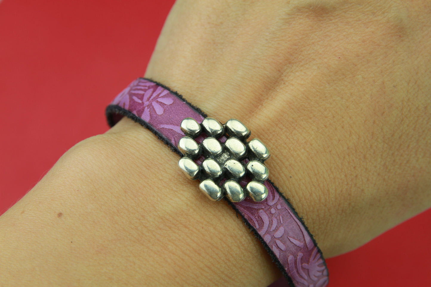 FS0124>>MADE in EUROPE 2 zamak sliders, 10mm flat cord slider, 10mm leather cord sliders, zamak beaded slider Qty2