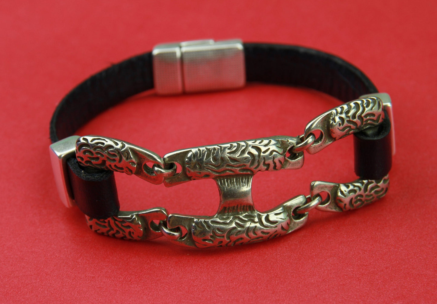 C0116>>MADE in EUROPE zamak engraved chain connector, 10mm cord connector, flat 10mm leather cord chain connector (7495) Qty 1