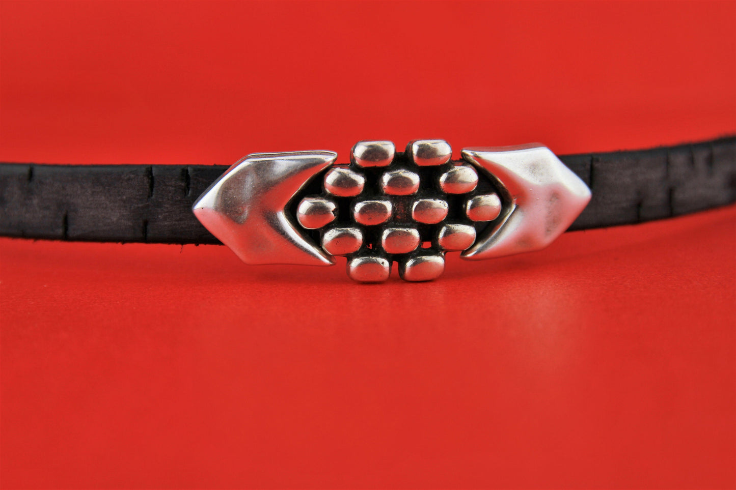 FS0124>>MADE in EUROPE 2 zamak sliders, 10mm flat cord slider, 10mm leather cord sliders, zamak beaded slider Qty2