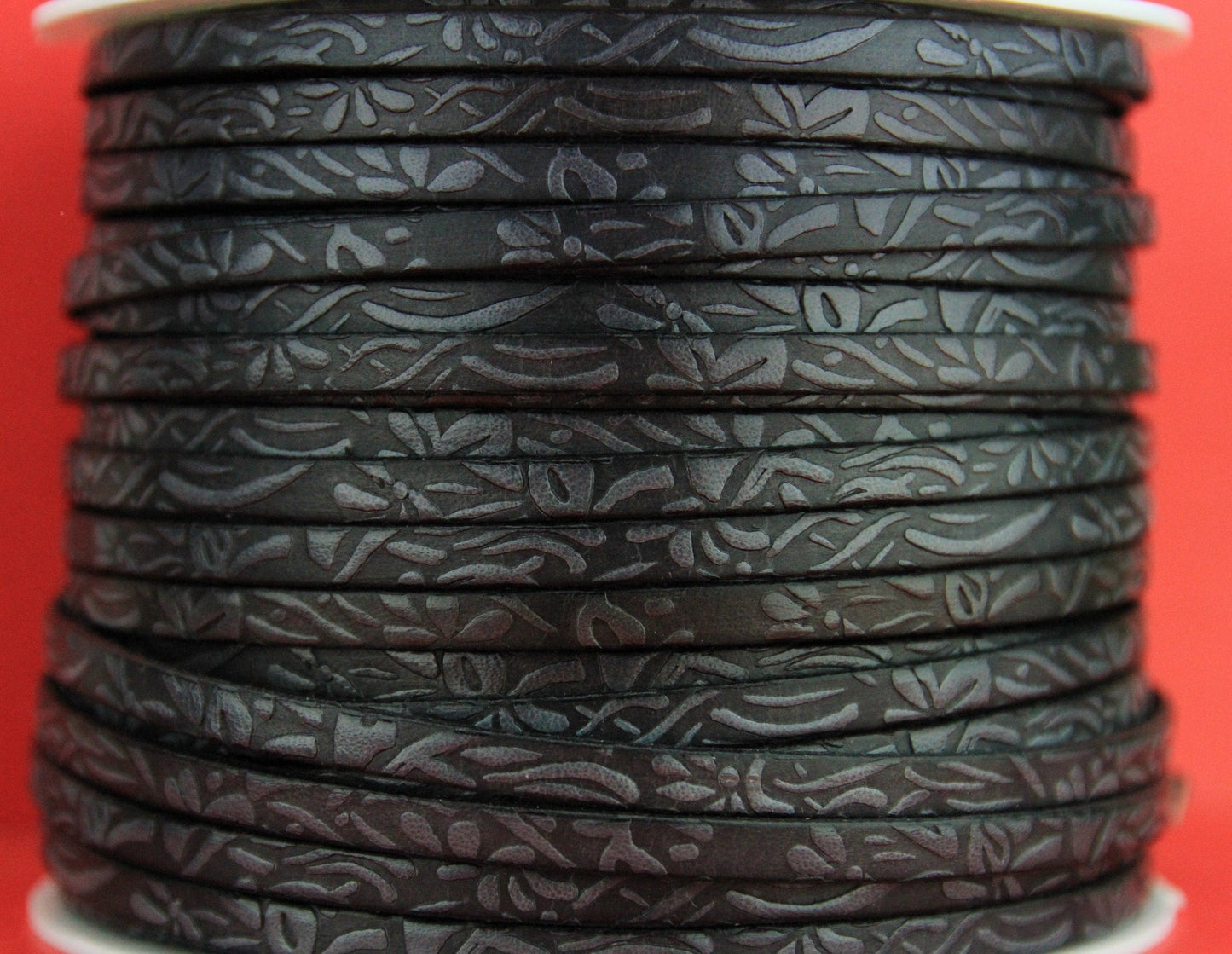 MADE in EUROPE 24'' flat 5mm engraved leather cord, 5mm flat leather cord, 5mm embossed leather cord(509/05/40)