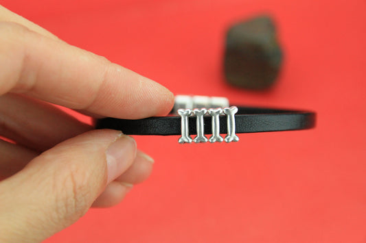 FS0022>>MADE in EUROPE 4 zamak bone sliders for 5mm flat cord, flat 5mm cord slider, zamak bone sliders qty4