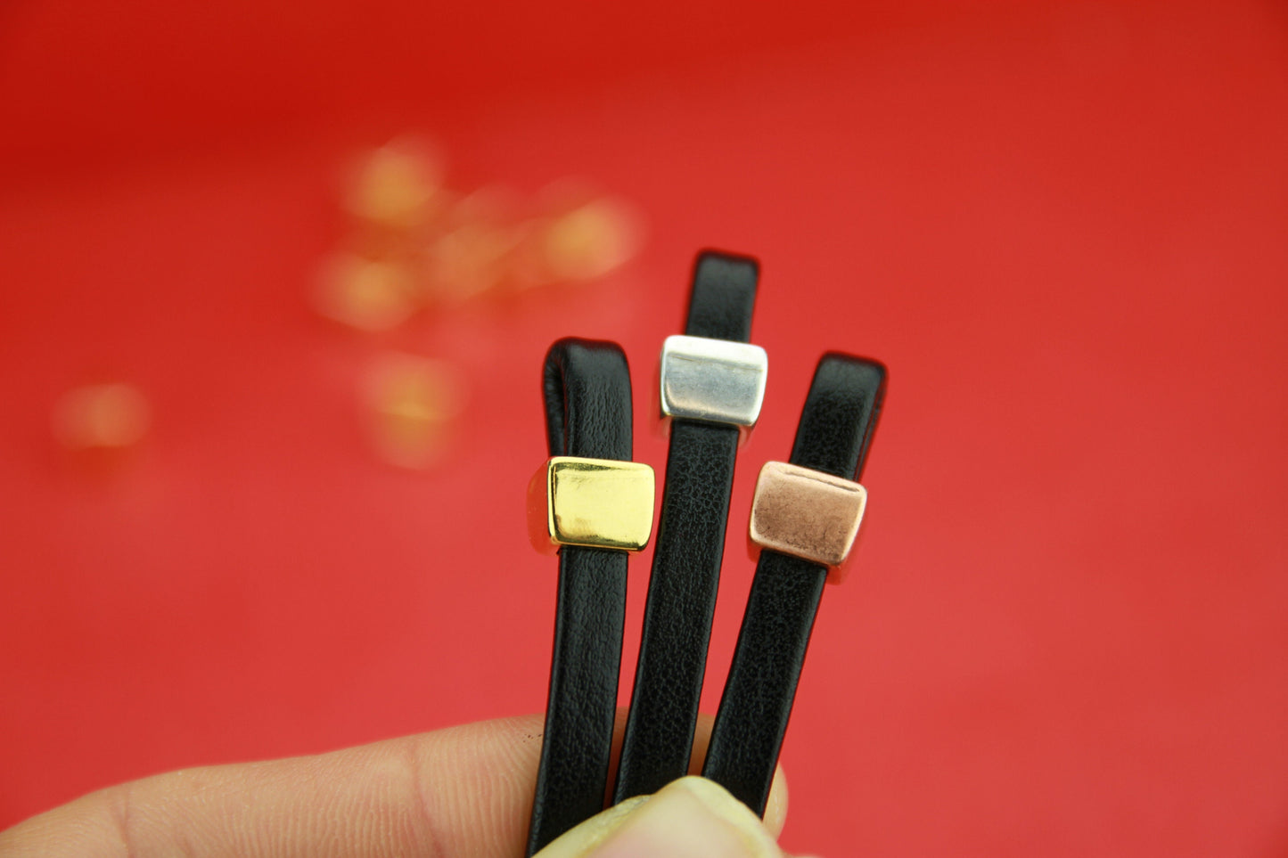 FS0093>>MADE in EUROPE 4 flat cord holders, 5mm flat cord loop maker cord end caps Qty4