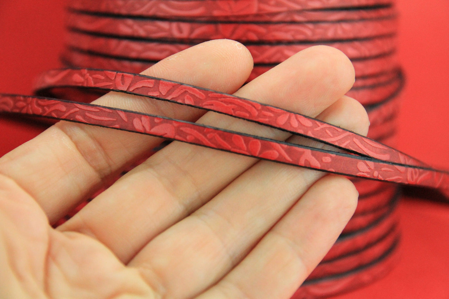 MADE in EUROPE 24'' flat 5mm engraved floral leather cord, 5mm flat leather cord, 5mm embossed leather cord (509/05/12)
