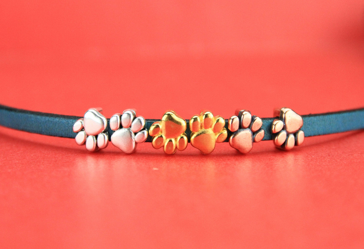 FS0026>>MADE in EUROPE 4 zamak paw print sliders for 5mm flat cord, flat 5mm cord slider, zamak paw sliders qty4