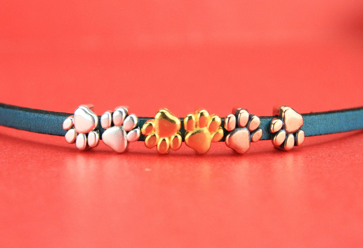 FS0026>>MADE in EUROPE 4 zamak paw print sliders for 5mm flat cord, flat 5mm cord slider, zamak paw sliders qty4