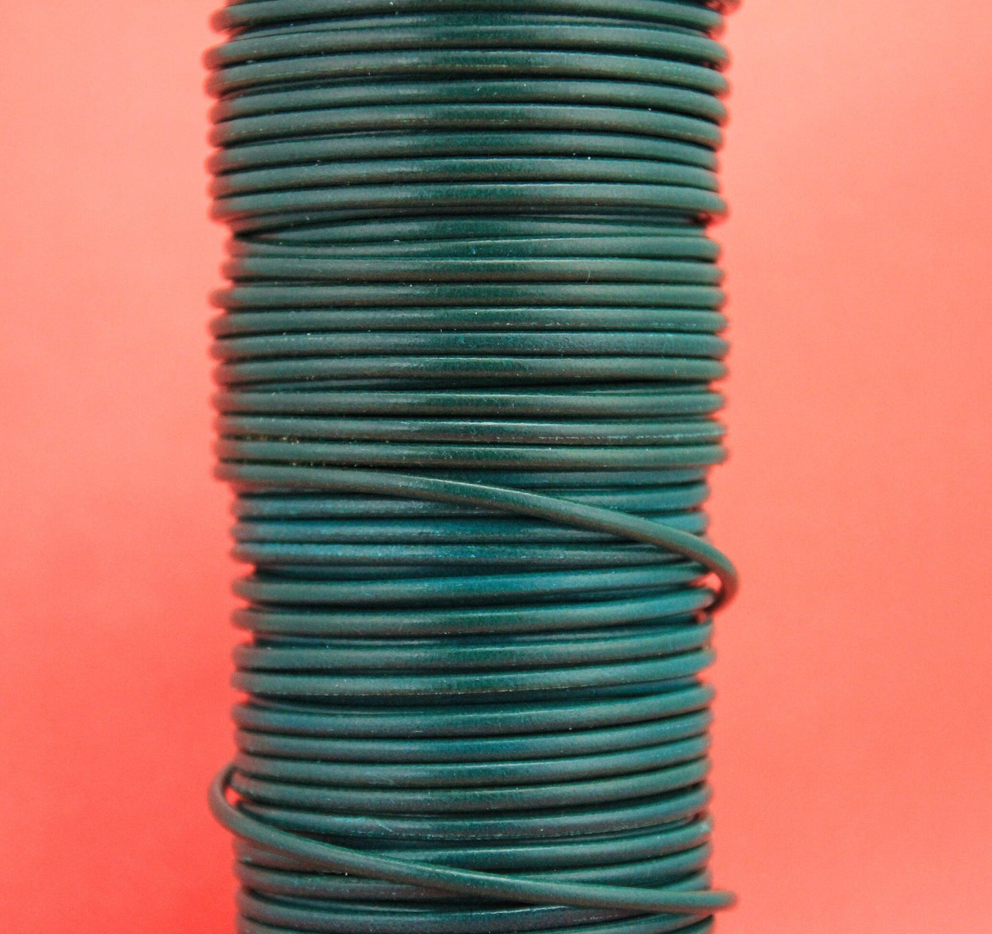 MADE in EUROPE 2 yards of 3mm emerald green leather cord, 3mm round leather cord, genuine leather cord