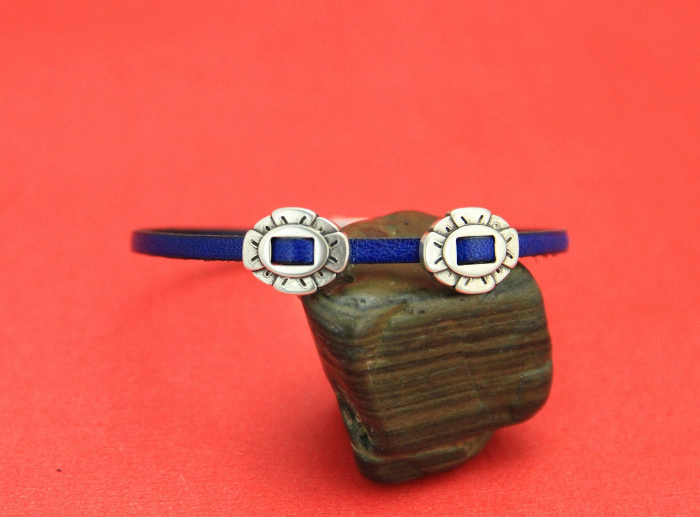 FS0350>>MADE IN EUROPE 2 zamak flower sliders, flat 3mm cord sliders, 3mm flat cord flower sliders,  Qty2