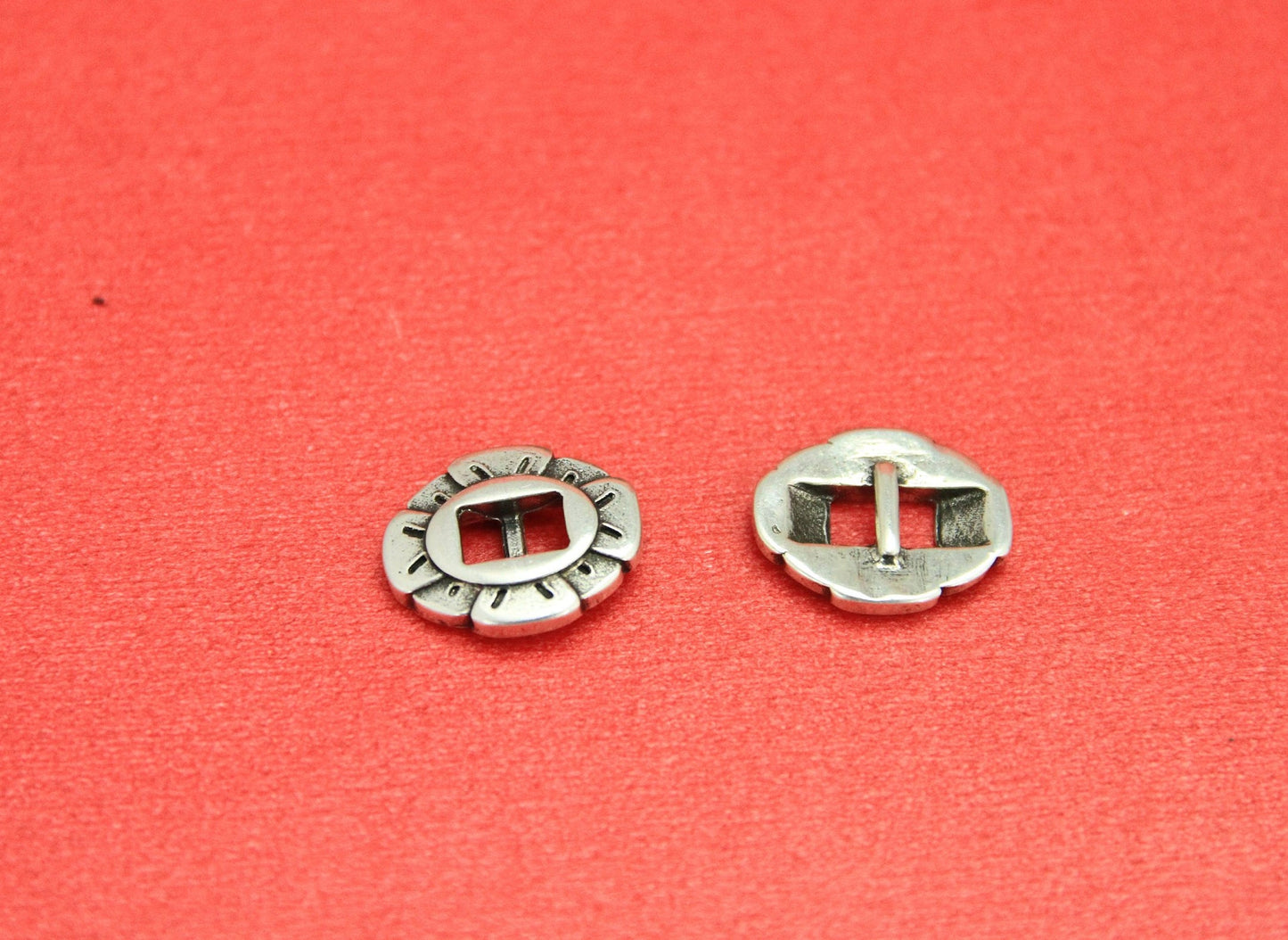 FS0350>>MADE IN EUROPE 2 zamak flower sliders, flat 3mm cord sliders, 3mm flat cord flower sliders,  Qty2