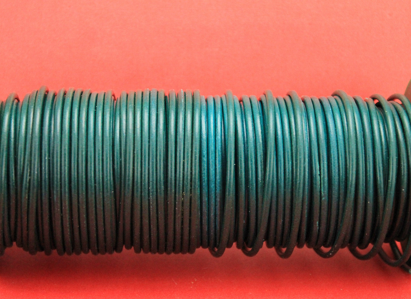MADE in EUROPE 2 yards of 3mm emerald green leather cord, 3mm round leather cord, genuine leather cord