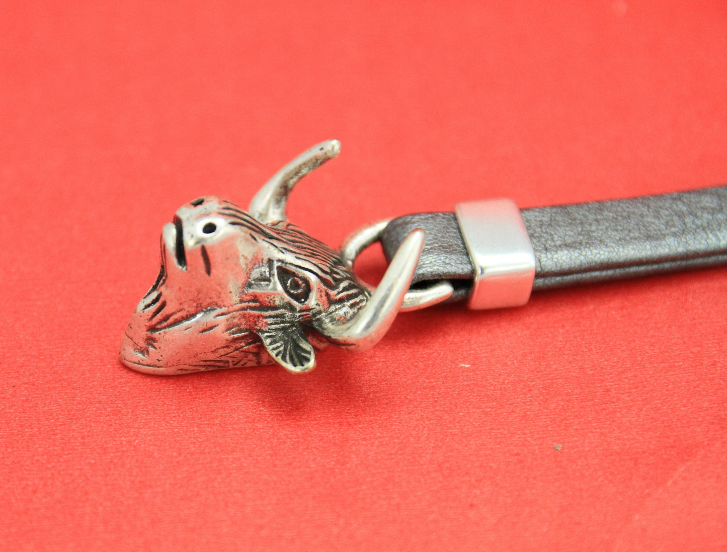 0266>> MADE IN EUROPE zamak bull head pendant, key chain pendant, key chain bull head (76754/10S)Qty1