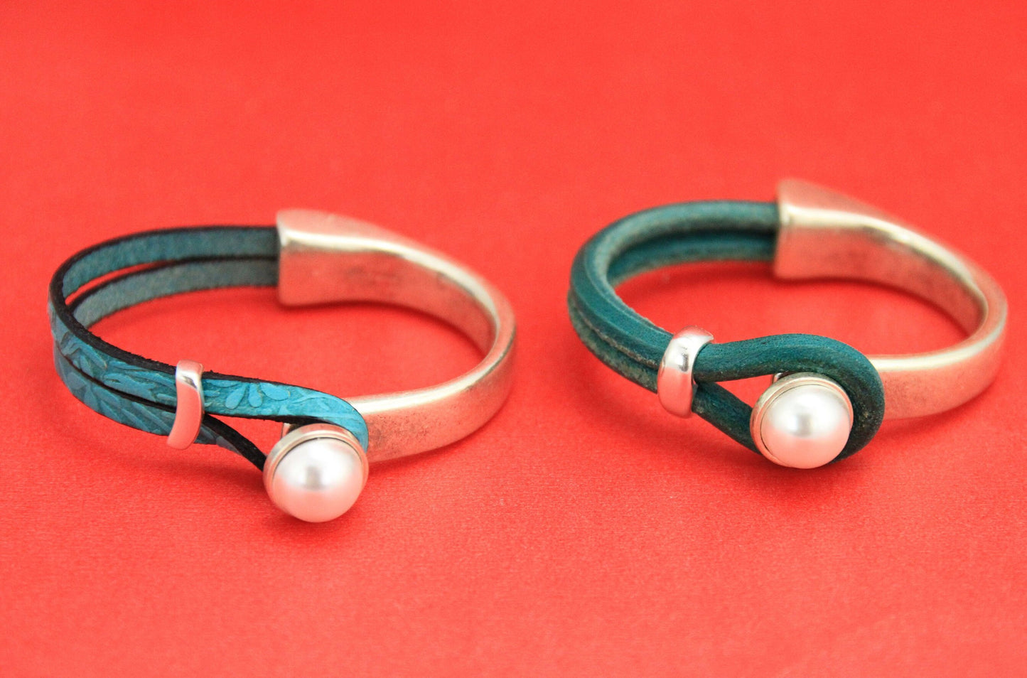 B0072>>Pearl cabochon zamak half bracelet with slider, zamak half bracelet for flat or round cord by choice