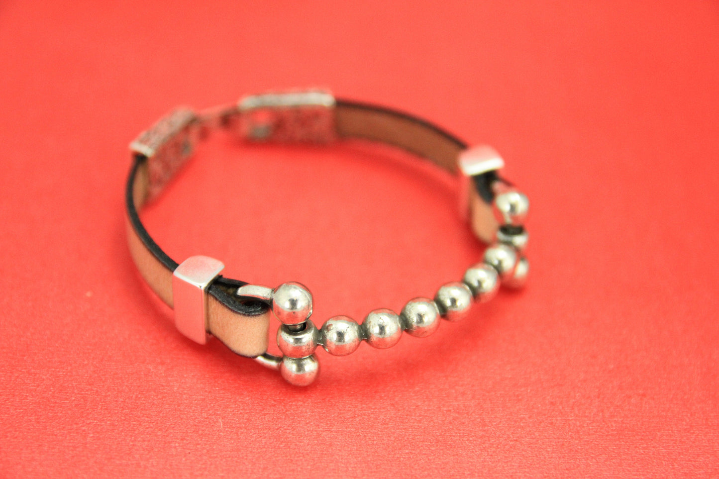 C0013>> MADE in EUROPE zamak beaded connector, flat 10mm leather cord connector Qty 1