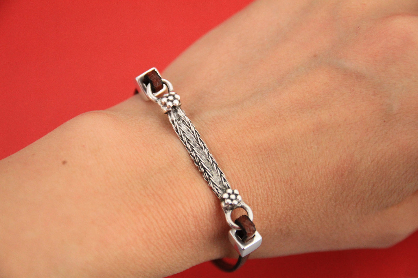 C0050>>MADE in EUROPE zamak stick connector with 2 loop makers, connector for 3mm flat leather cord, engraved stick connector (X2824AS) Qty1