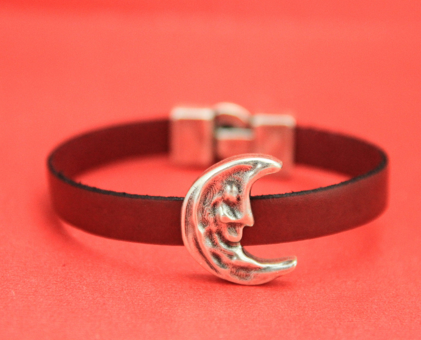 FS0359>>MADE in EUROPE zamak textured moon slider, 10mm flat cord moon slider, 10mm leather cord slider, (PA0009) Qty1