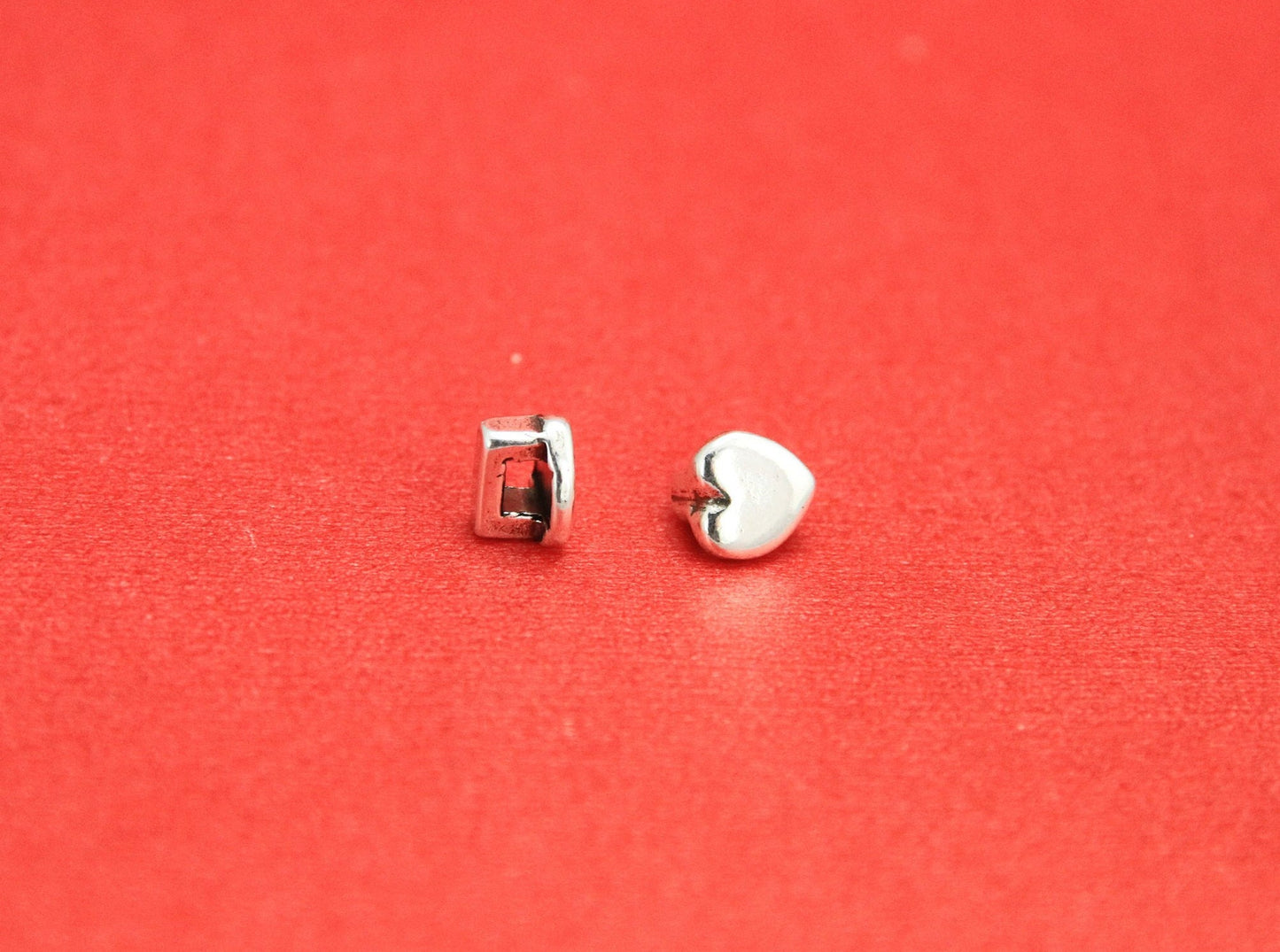 FS0353>>MADE IN EUROPE 2 zamak heart sliders, flat 3mm cord sliders, 3mm flat cord sliders, silver heart 3mm sliders(578603/04) Qty2