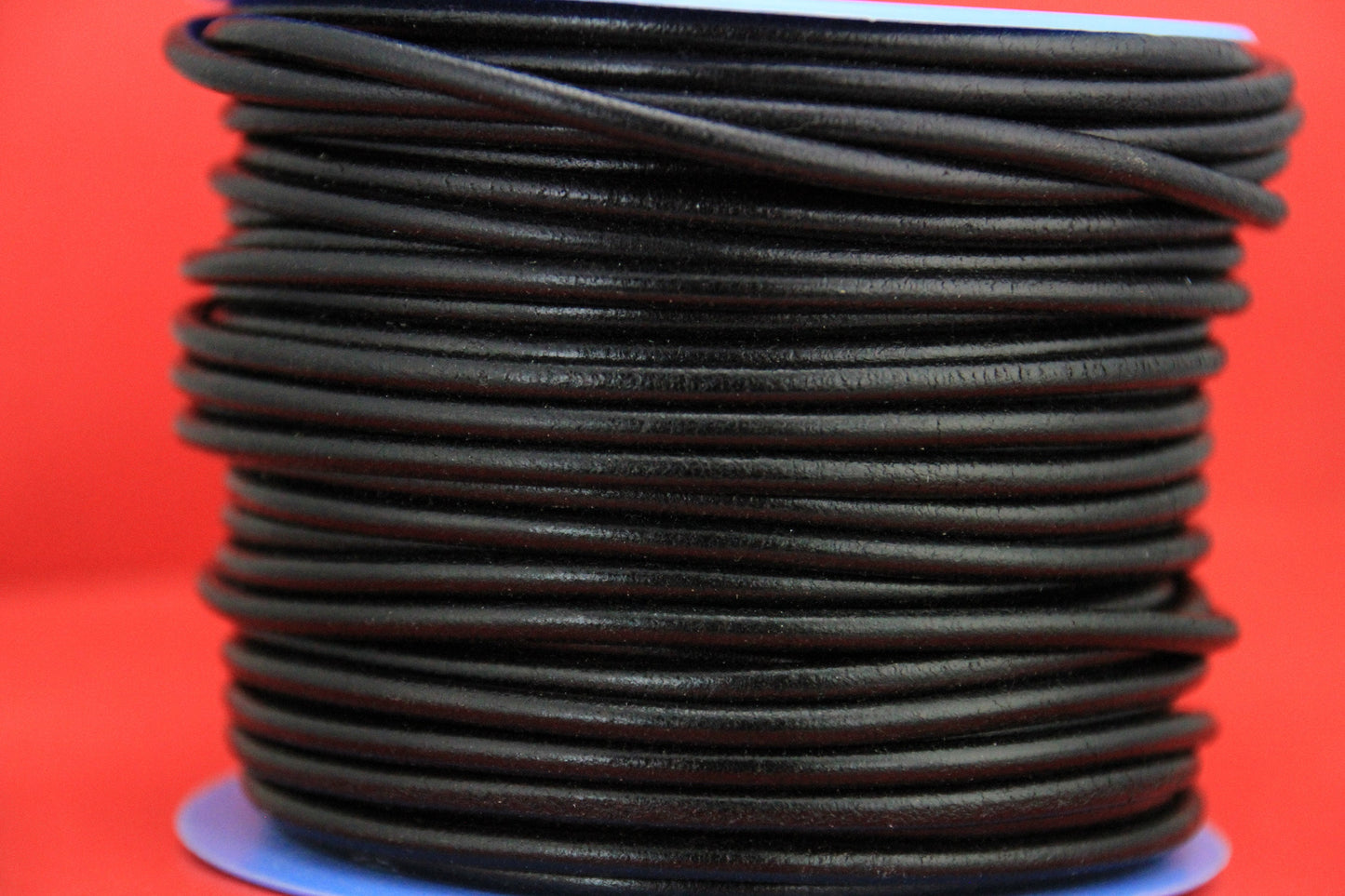 MADE in SPAIN 1 yard of black 4mm round leather cord (AR500/04/34)