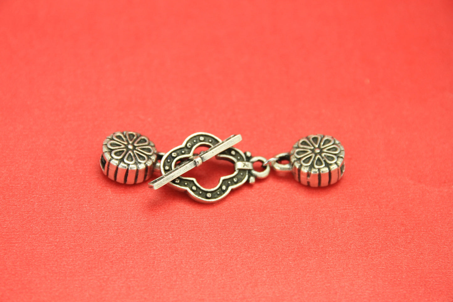 RC0152>>MADE IN EUROPE 4mm round cord toggle clasp, wrap bracelet toggle clasp (X2777)