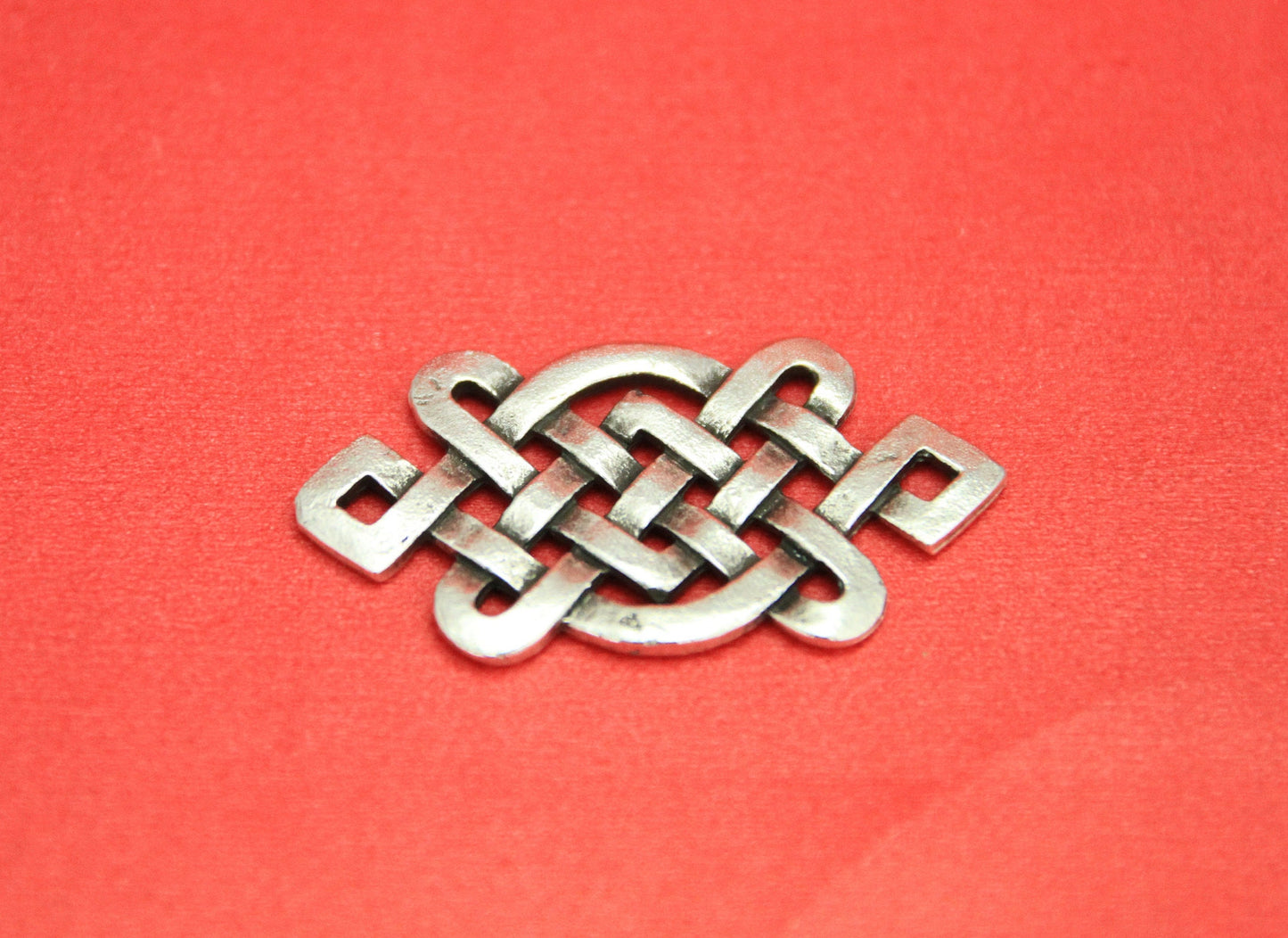 C0007>> MADE in EUROPE zamak Celtic knot connector, bracelet infinity knot connector, qty1